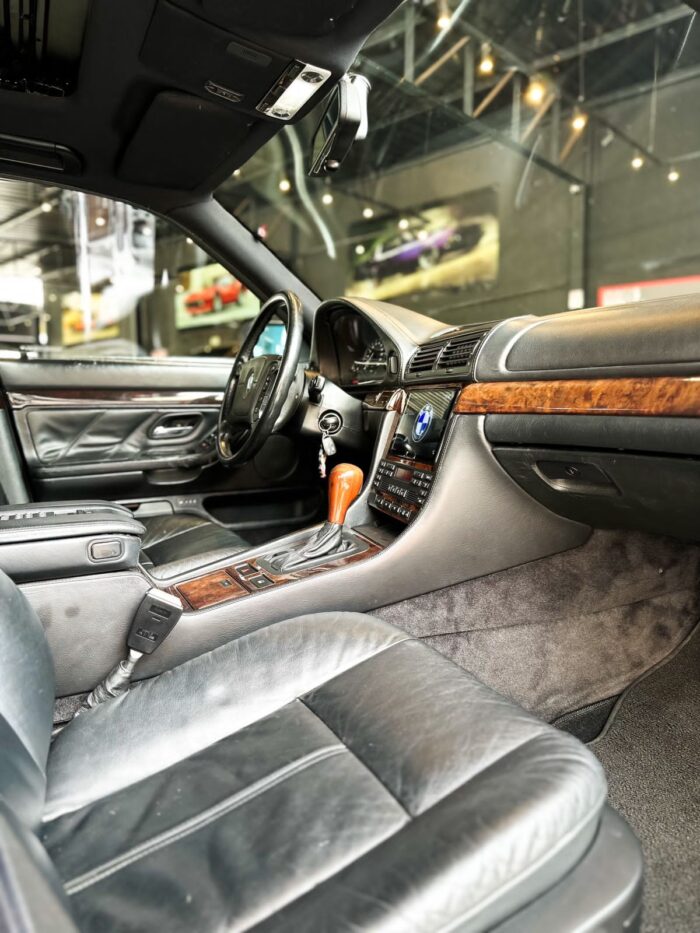 BMW 750i SC4 REGINO 1995 V12 - Imagem 17