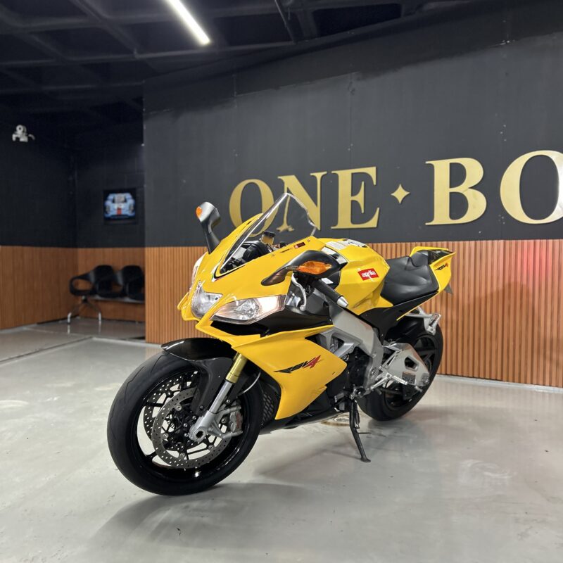 APRILIA RSV4 R 2013