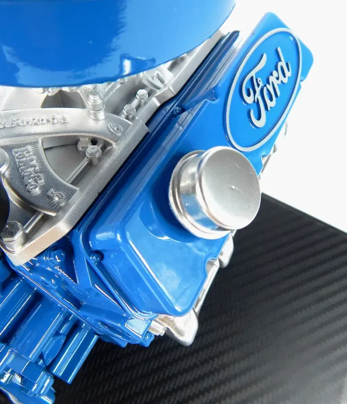 Miniatura Motor Maverick V8 1:5 Com Expositor Acrílico - Imagem 7