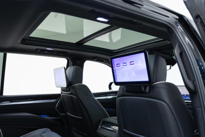 CADILLAC ESCALADE ESV SPORT 2025 0KM - Imagem 8
